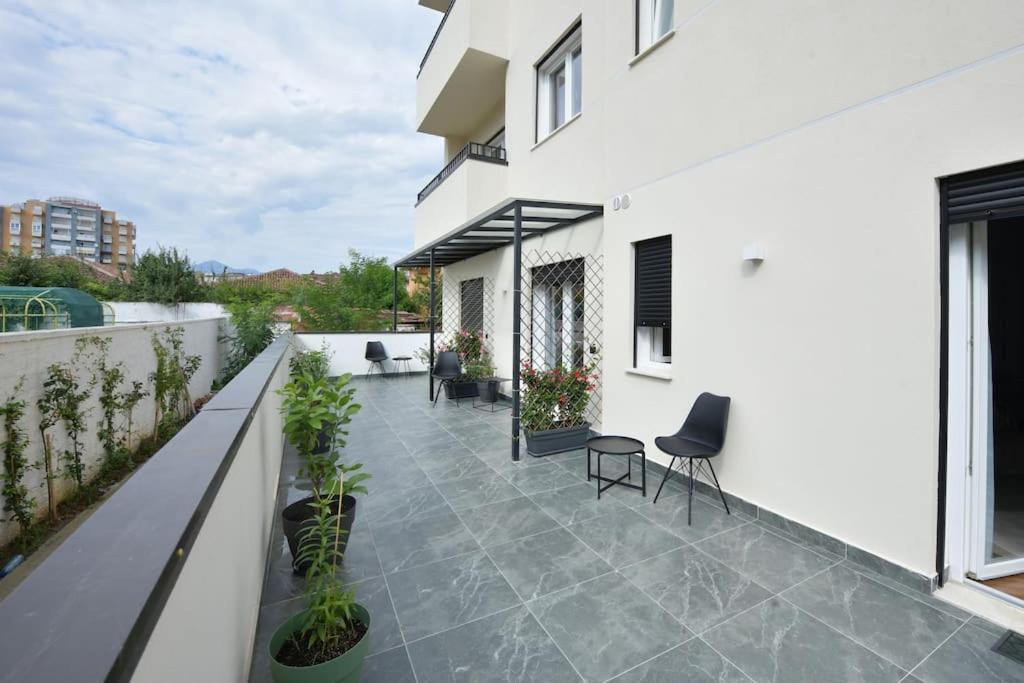 The House Of Flowers Apartment *